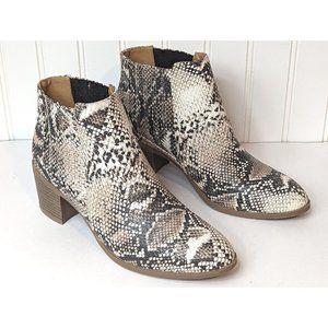 Snake Womens Booties Casual‎ High Heel 3" & Up - Size 6.5 Maurices New